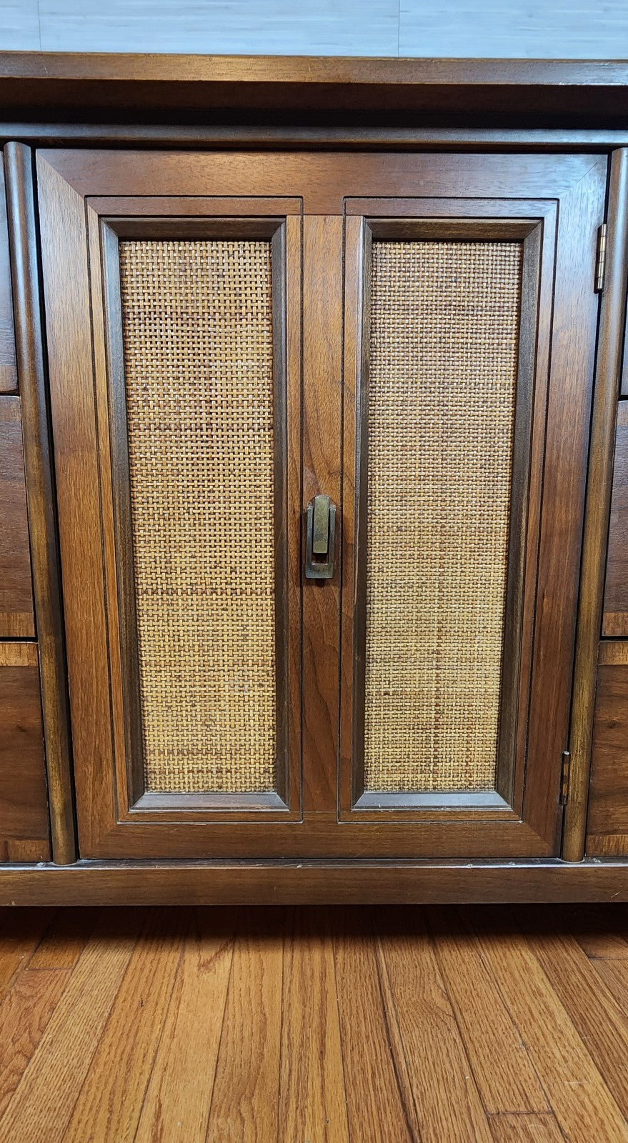 Mid Century Modern Stanley Dresser, 2 Nightstands and Mirror