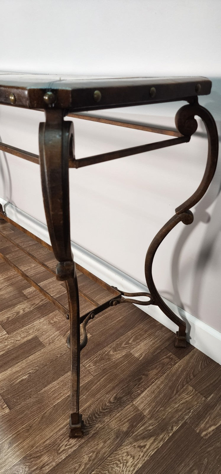 Bernhardt Console Entry Table
