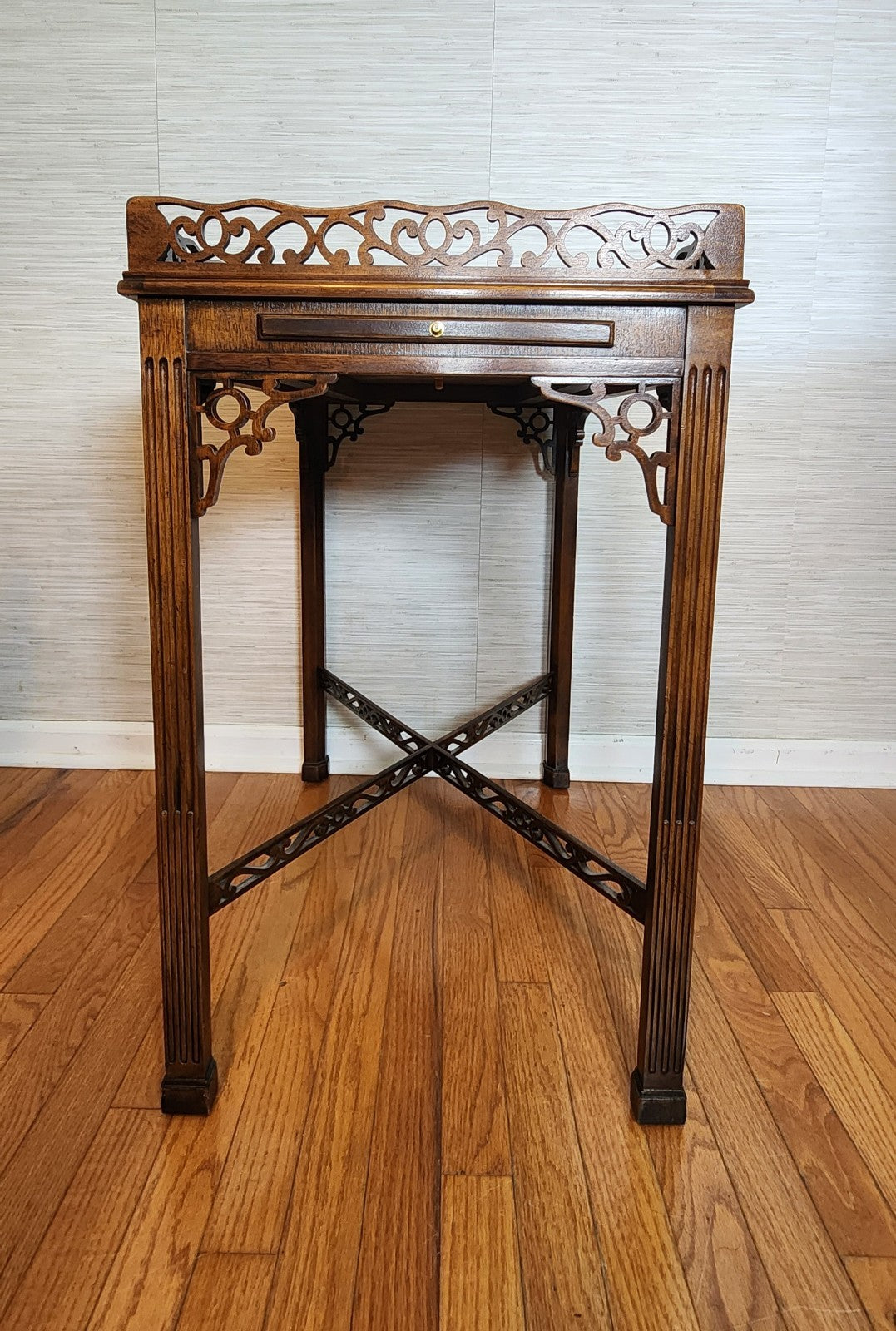 Vintage Drexel Heritage Tea Table