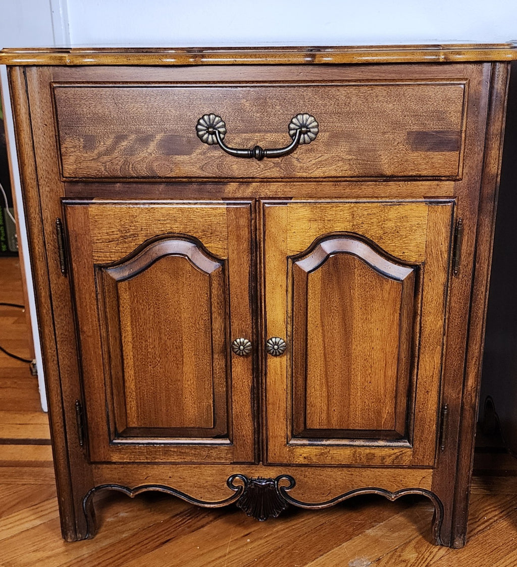 Ethan Allen French Country Nightstands Night Tables