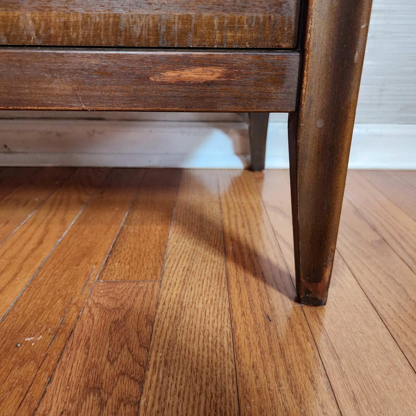 Mid Century Modern Stanley Dresser, 2 Nightstands and Mirror