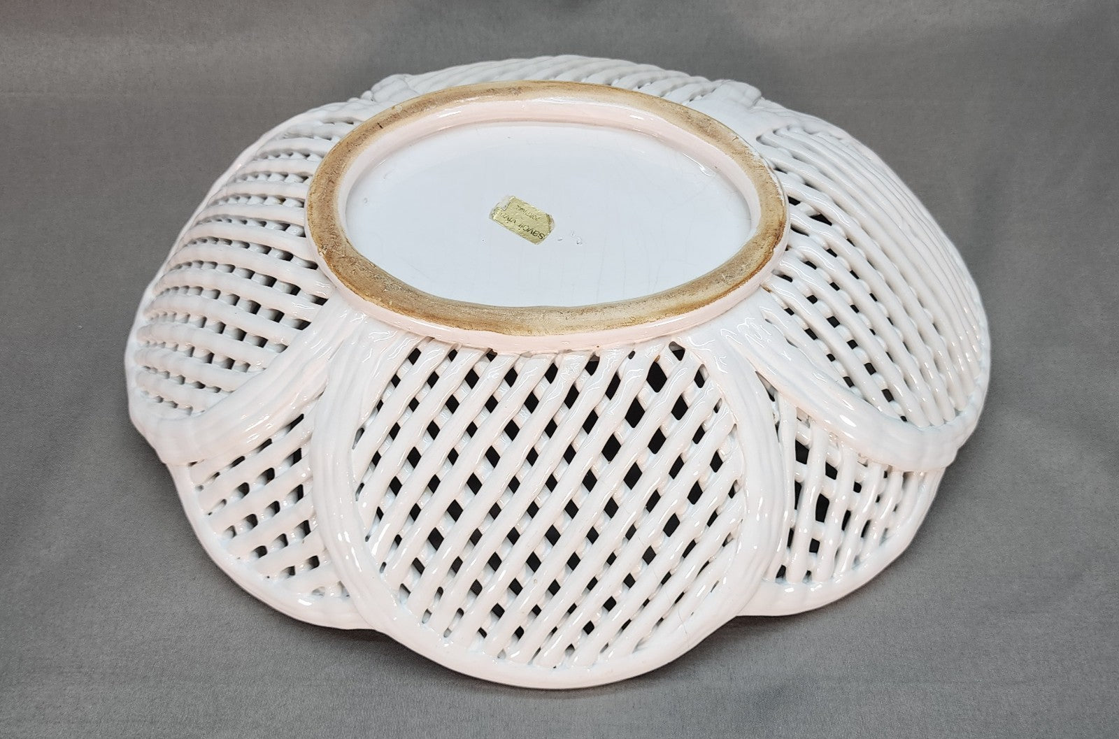 White Ceramic Scalloped Bowl