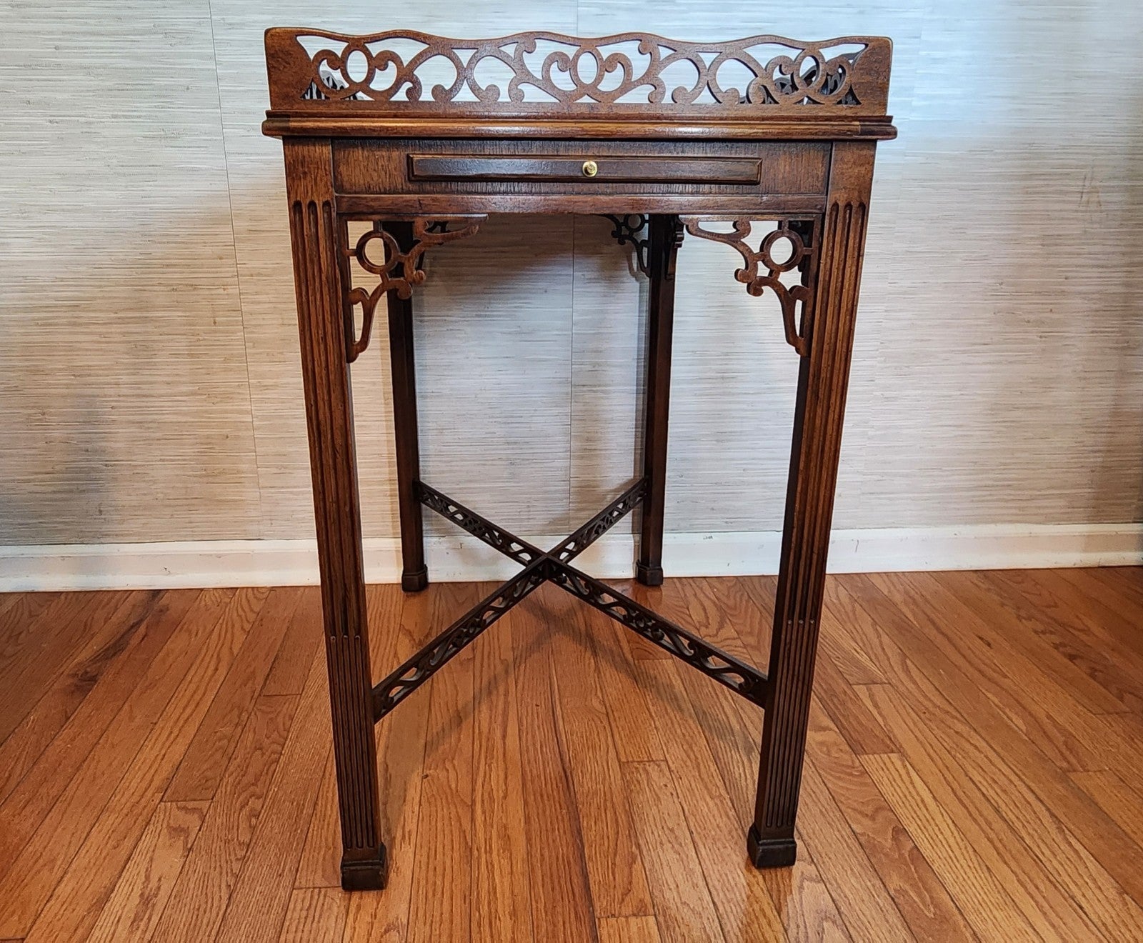 Vintage Drexel Heritage Tea Table