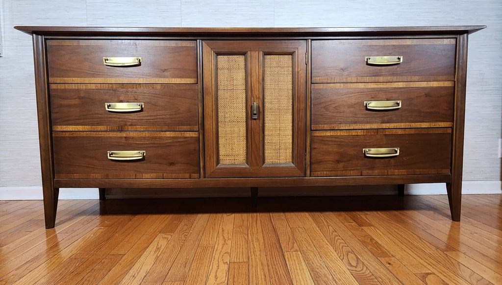 Mid Century Modern Stanley Dresser, 2 Nightstands and Mirror