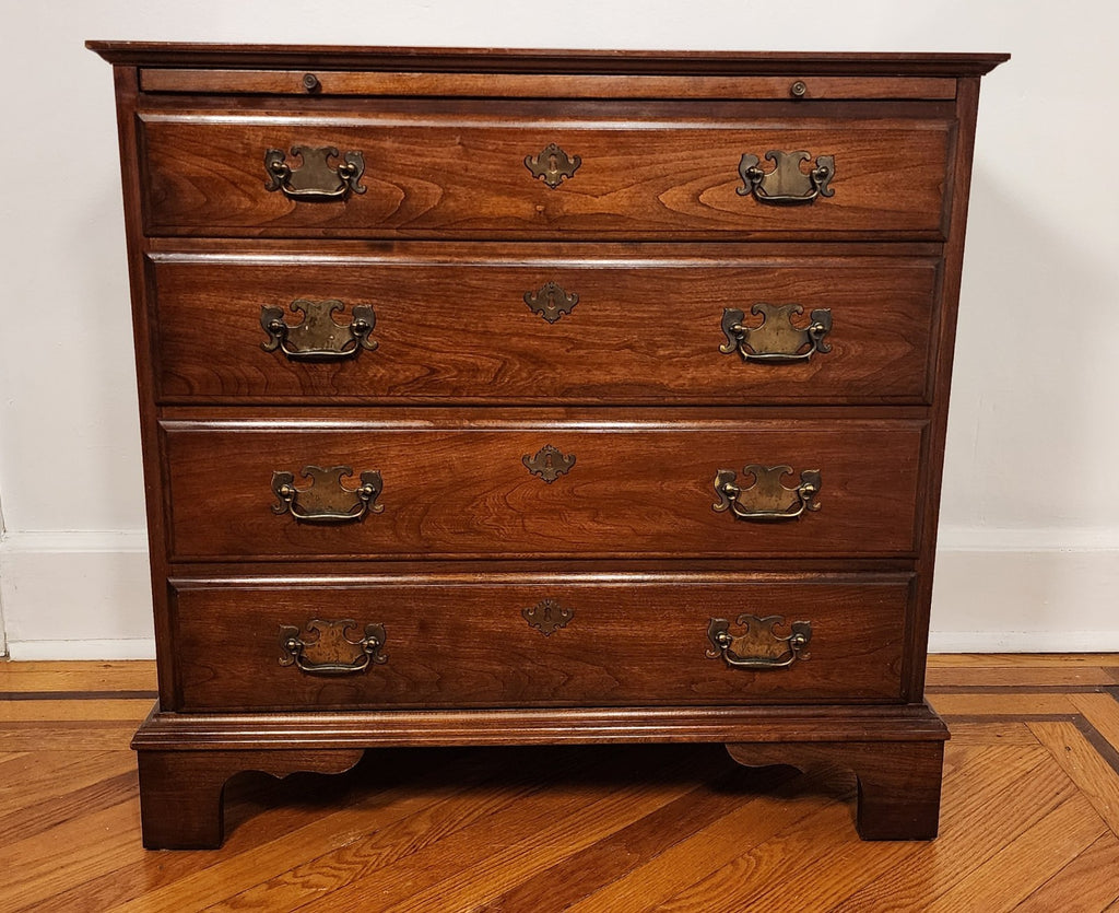Pennsylvania House Dresser With Tray